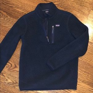 Boys Patagonia Fuzzy navy pullover quarter zip